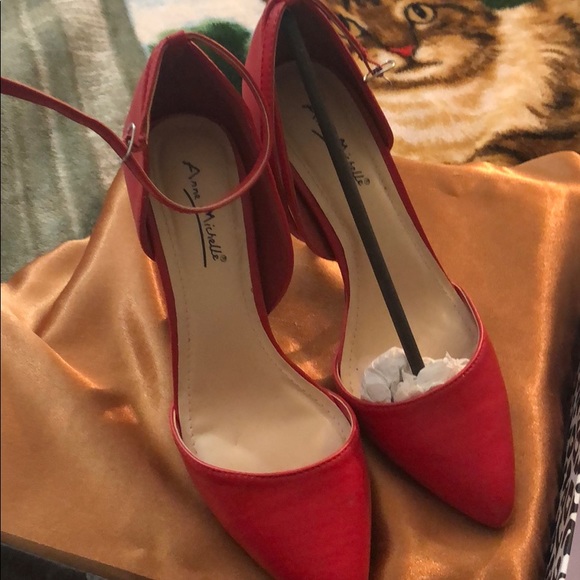 Anne Michelle red shoes. - Picture 3 of 9